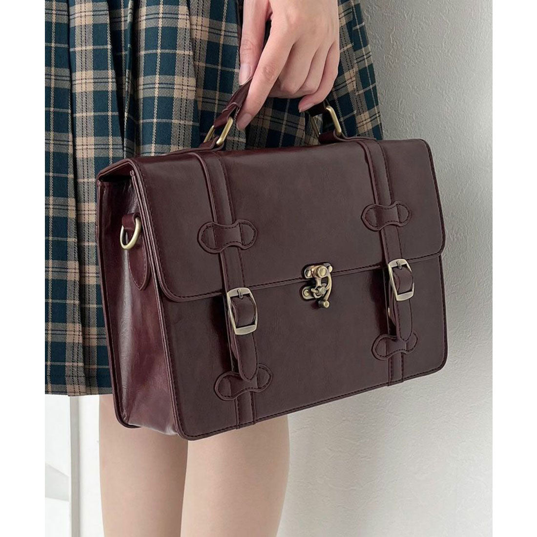 フィント F i.n.t ミニサッチェルショルダーバッグ （BROWN） BROWN