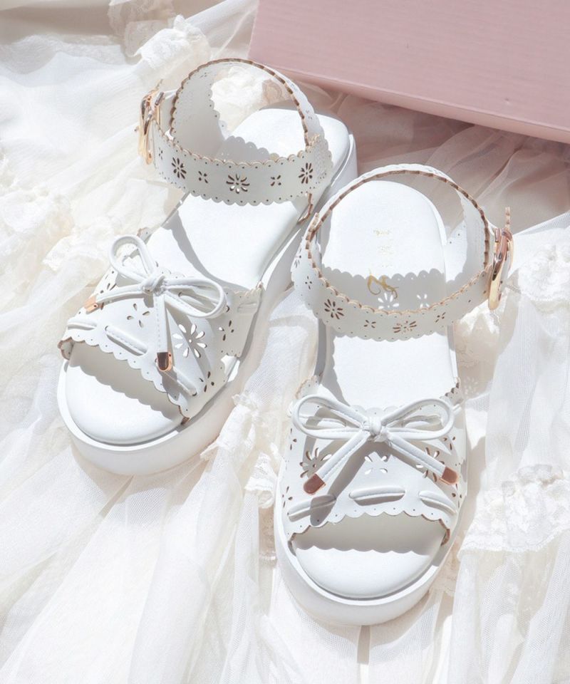 フィント F i.n.t レース風カットワーク厚底サンダル （OFF WHITE） OFF WHITE