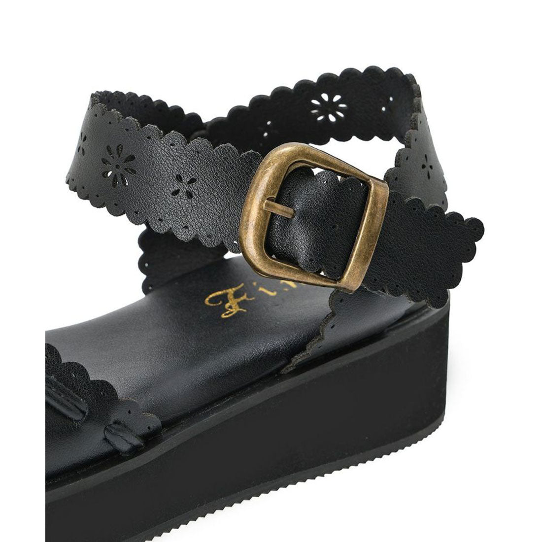 フィント F i.n.t レース風カットワーク厚底サンダル （OFF WHITE） OFF WHITE