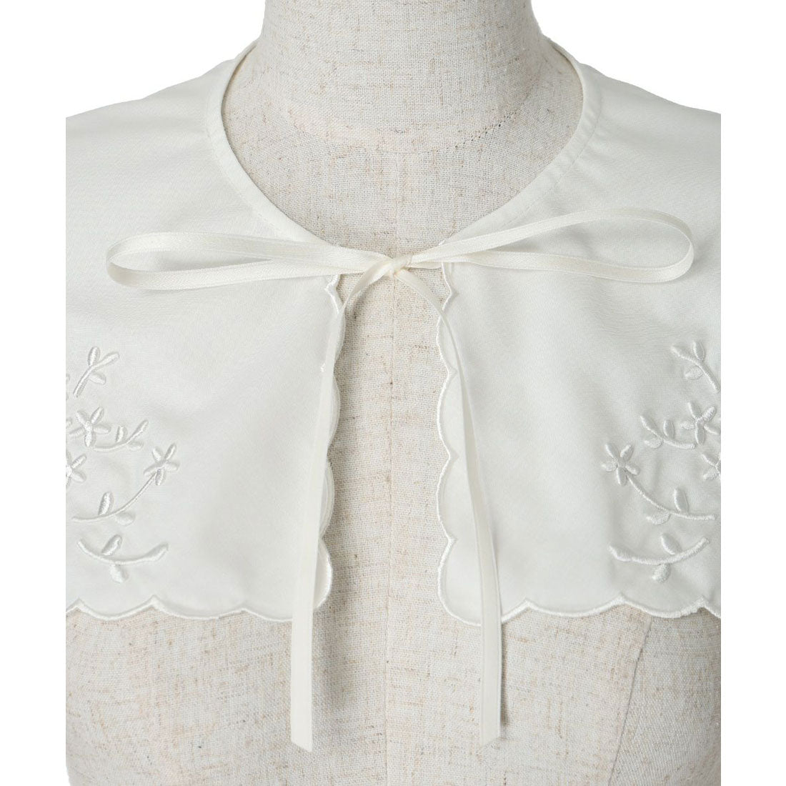 フィント F i.n.t 花刺繍カットワークつけ衿【洗える】 （OFF WHITE） OFF WHITE