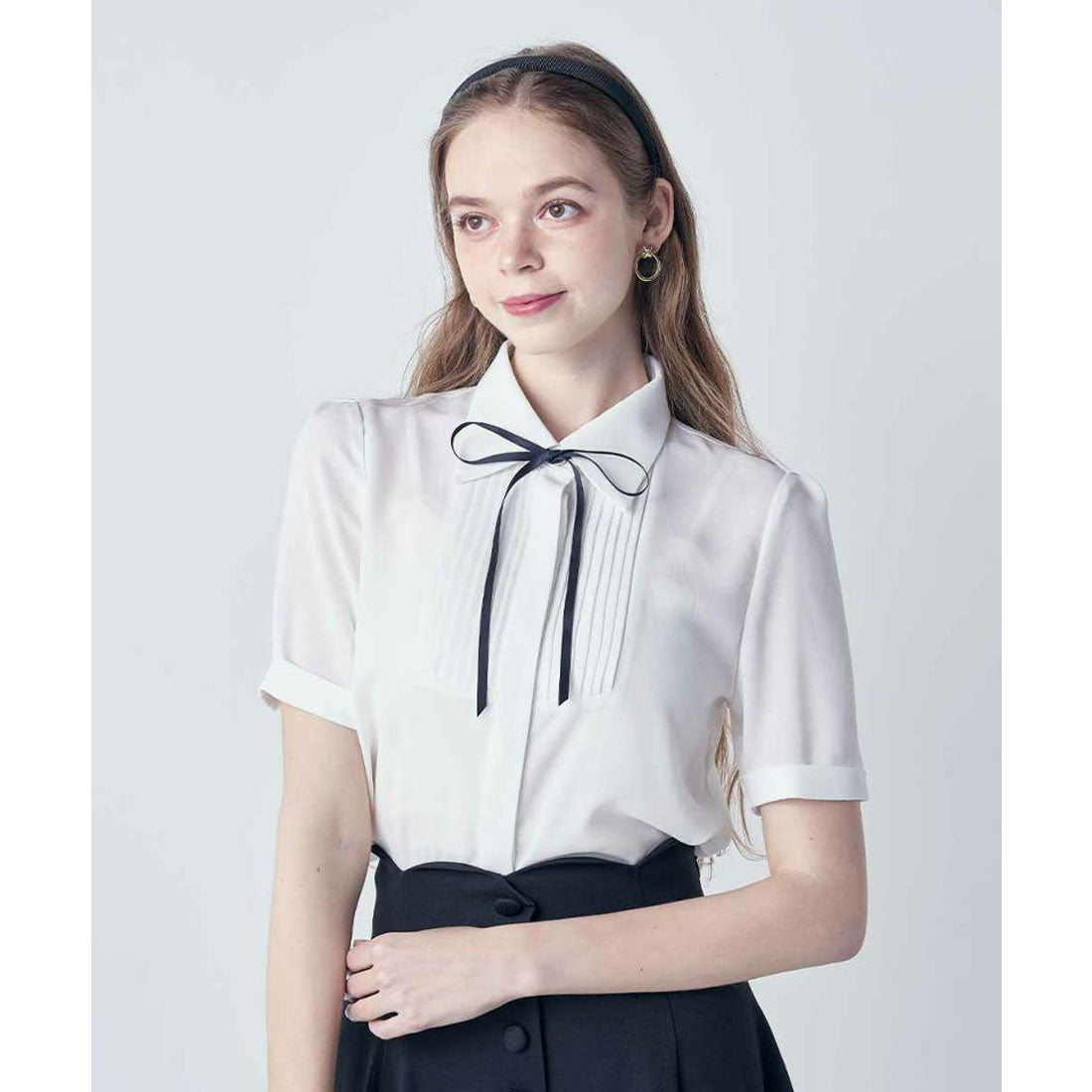 フィント F i.n.t ピンタックヨークリボン付きシャツ【洗える】 （OFF×BK） OFF×BK