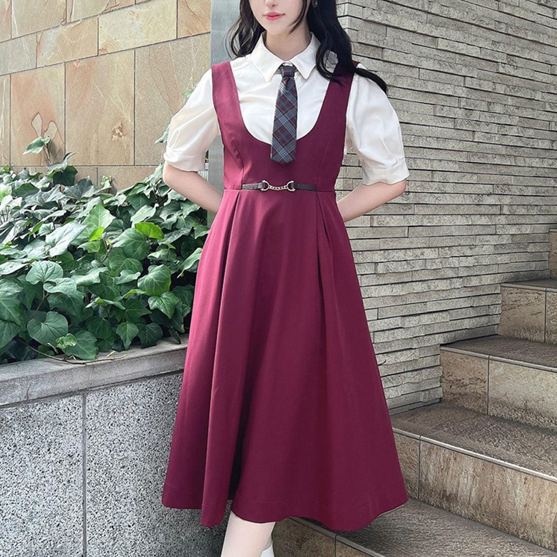 フィント F i.n.t チェーンビット使いディープVネックジャンパースカート （BORDEAUX） BORDEAUX