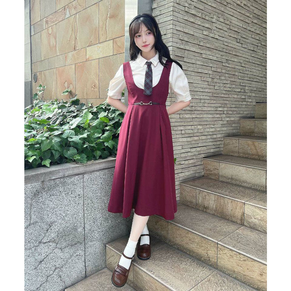 フィント F i.n.t チェーンビット使いディープVネックジャンパースカート （BORDEAUX） BORDEAUX