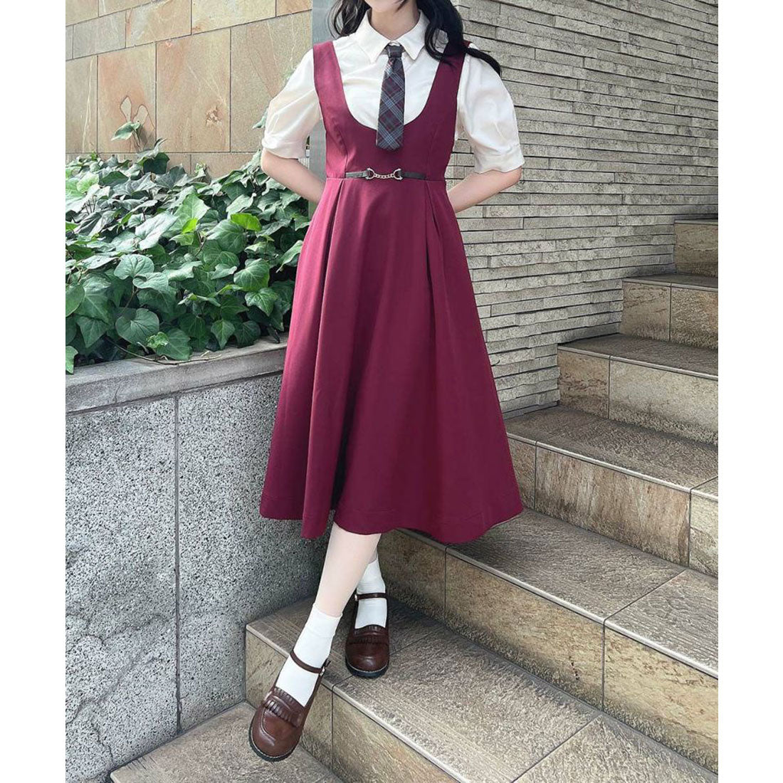 フィント F i.n.t チェーンビット使いディープVネックジャンパースカート （BORDEAUX） BORDEAUX