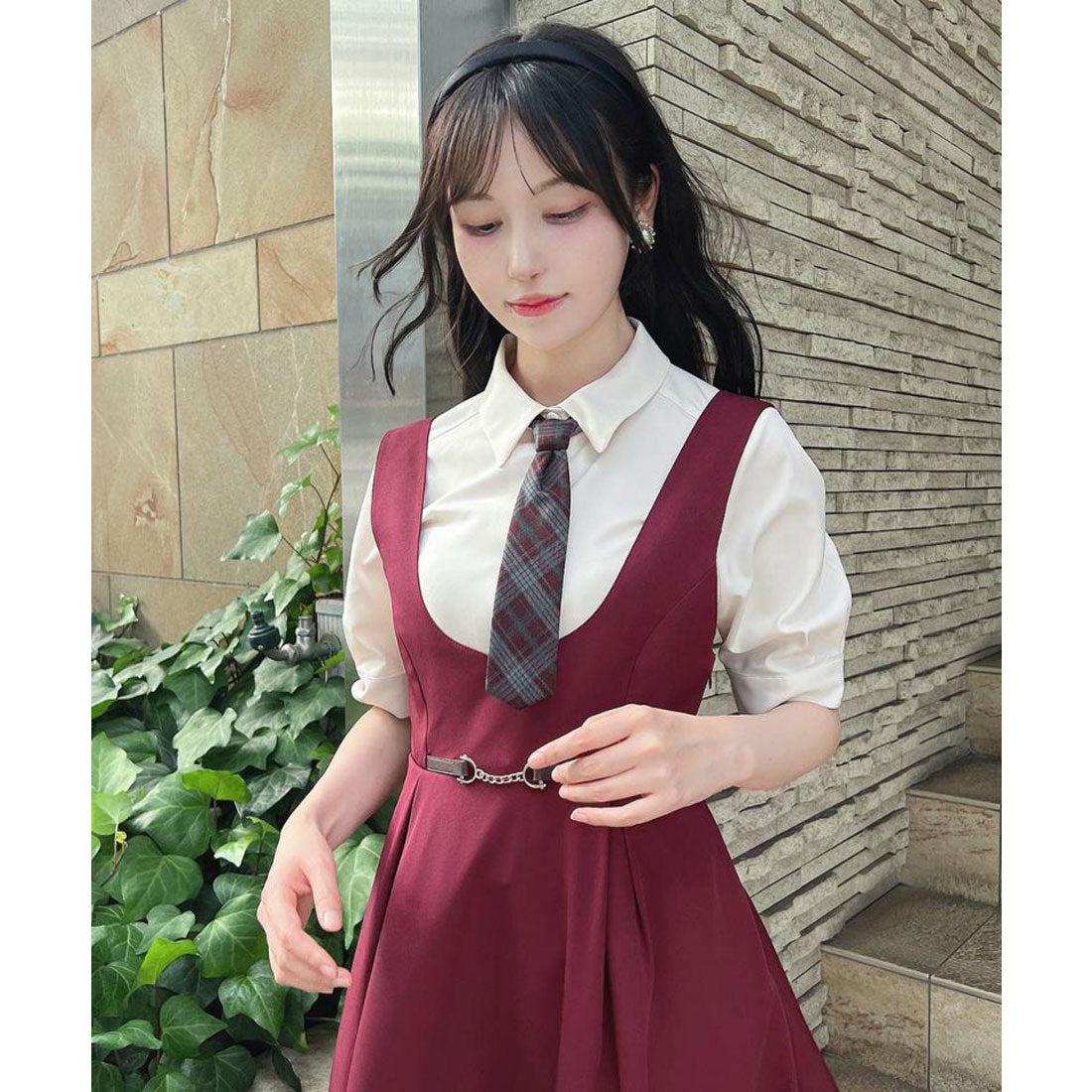 フィント F i.n.t チェーンビット使いディープVネックジャンパースカート （BORDEAUX） BORDEAUX
