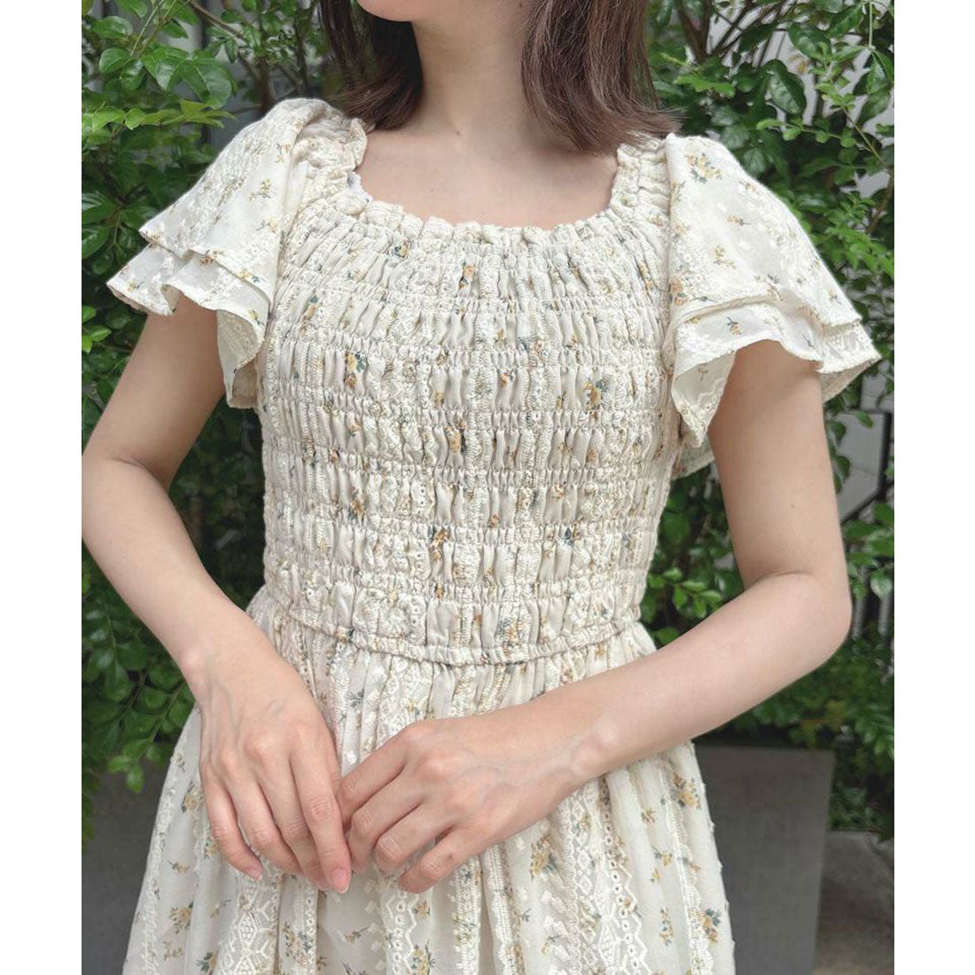 フィント F i.n.t 【洗える】フリル使い小花柄シャーリングワンピース （YELLOW） YELLOW