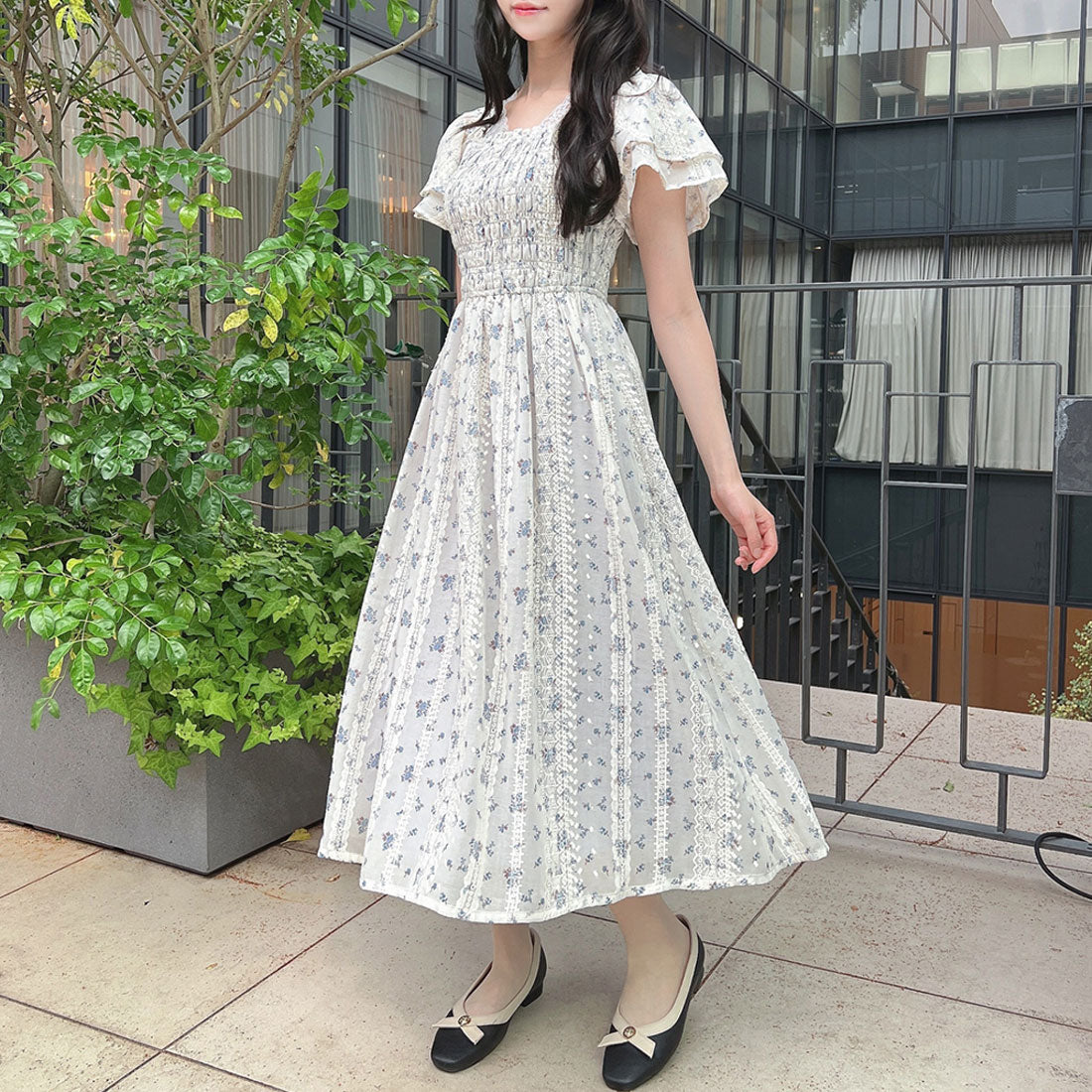 フィント F i.n.t 【洗える】フリル使い小花柄シャーリングワンピース （BLUE） BLUE
