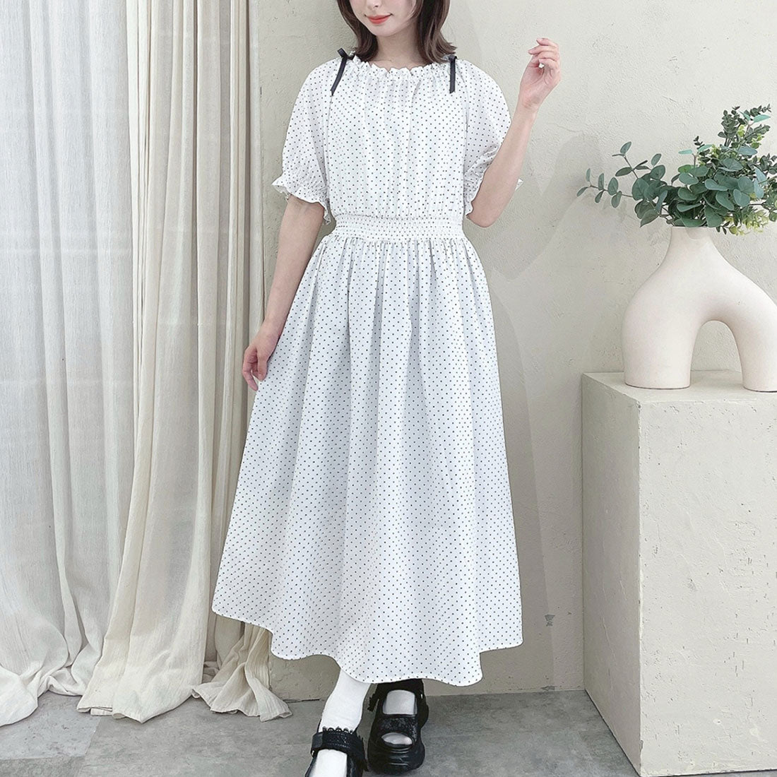 フィント F i.n.t 【洗える】ドット柄オフショルワンピース （OFF×BK） OFF×BK