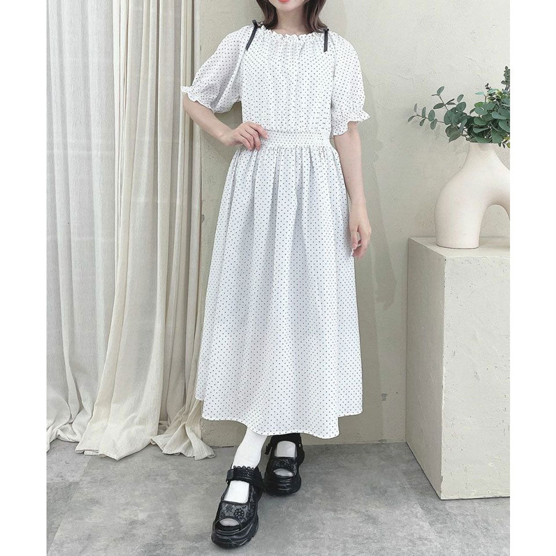 フィント F i.n.t 【洗える】ドット柄オフショルワンピース （OFF×BK） OFF×BK