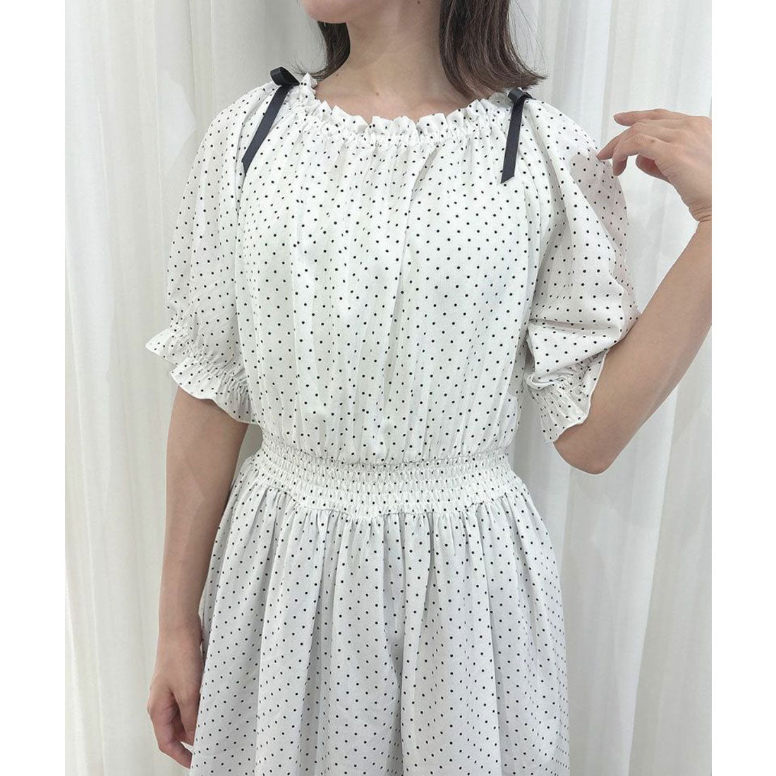 フィント F i.n.t 【洗える】ドット柄オフショルワンピース （OFF×BK） OFF×BK