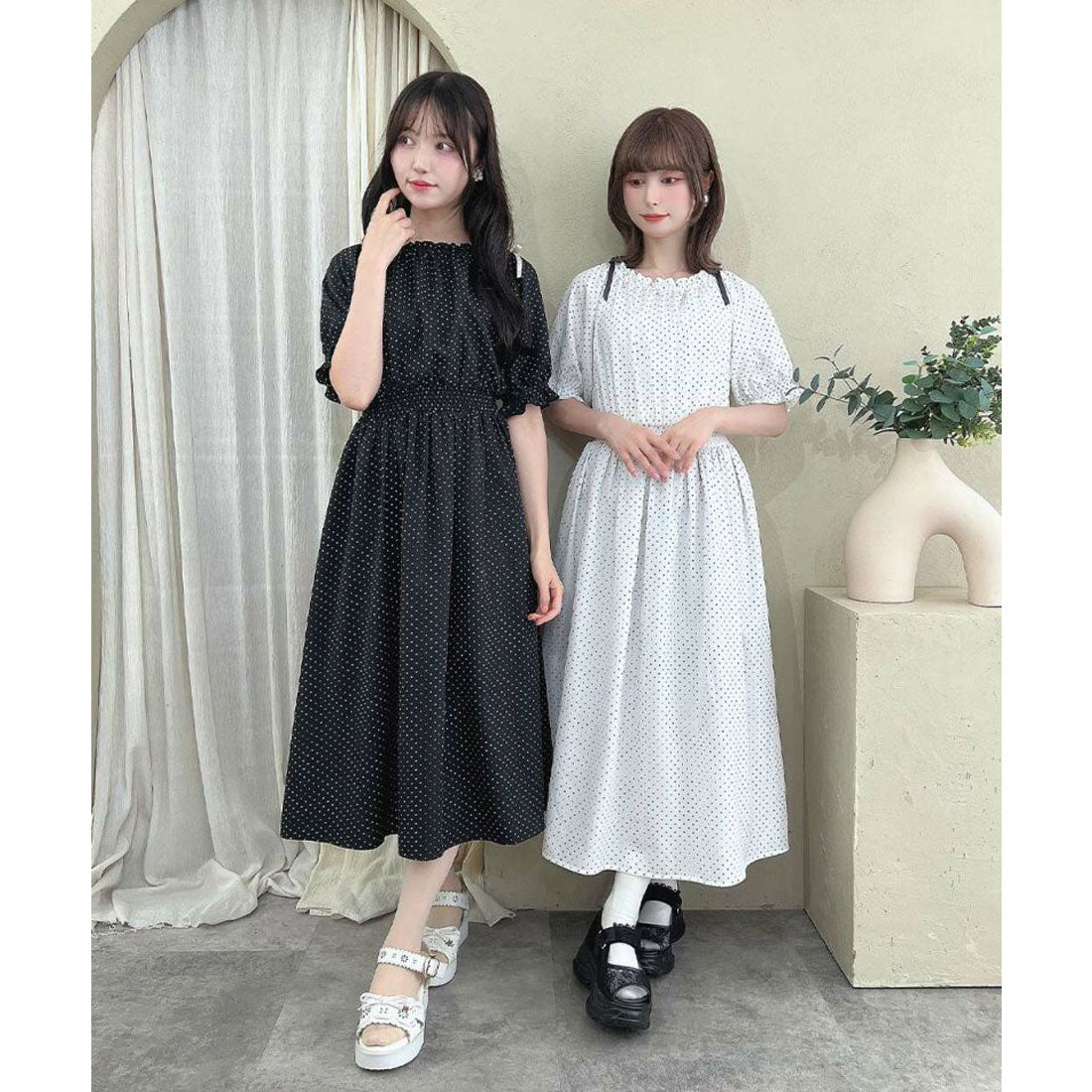 フィント F i.n.t 【洗える】ドット柄オフショルワンピース （OFF×BK） OFF×BK