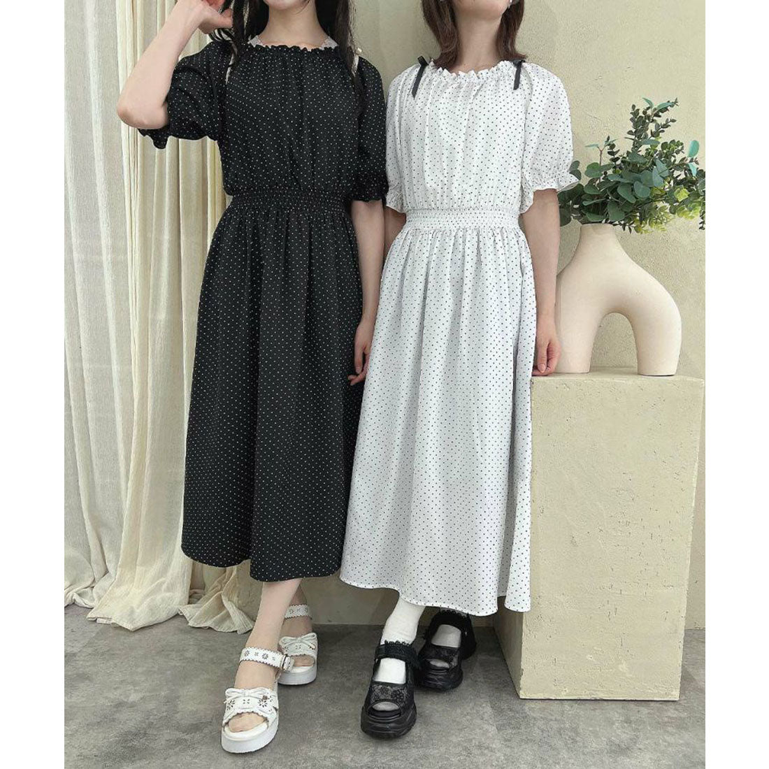 フィント F i.n.t 【洗える】ドット柄オフショルワンピース （OFF×BK） OFF×BK