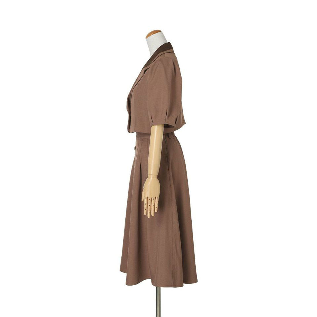 フィント F i.n.t 釦使いパフスリーブジャケットセットアップ （BROWN） BROWN