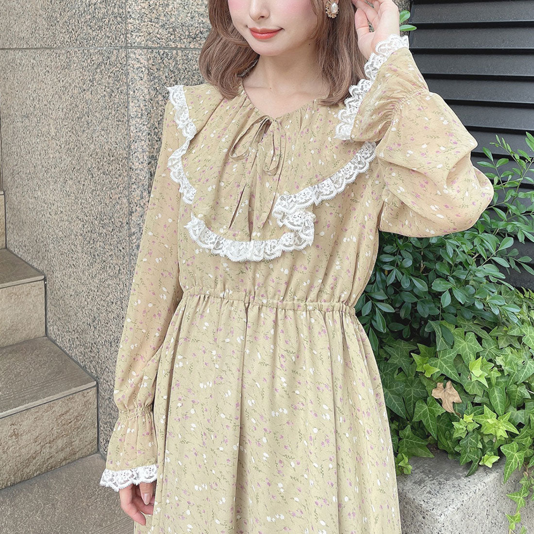 フィント F i.n.t 【洗える】レース使い小花柄ラッフルワンピース （MUSTARD） MUSTARD