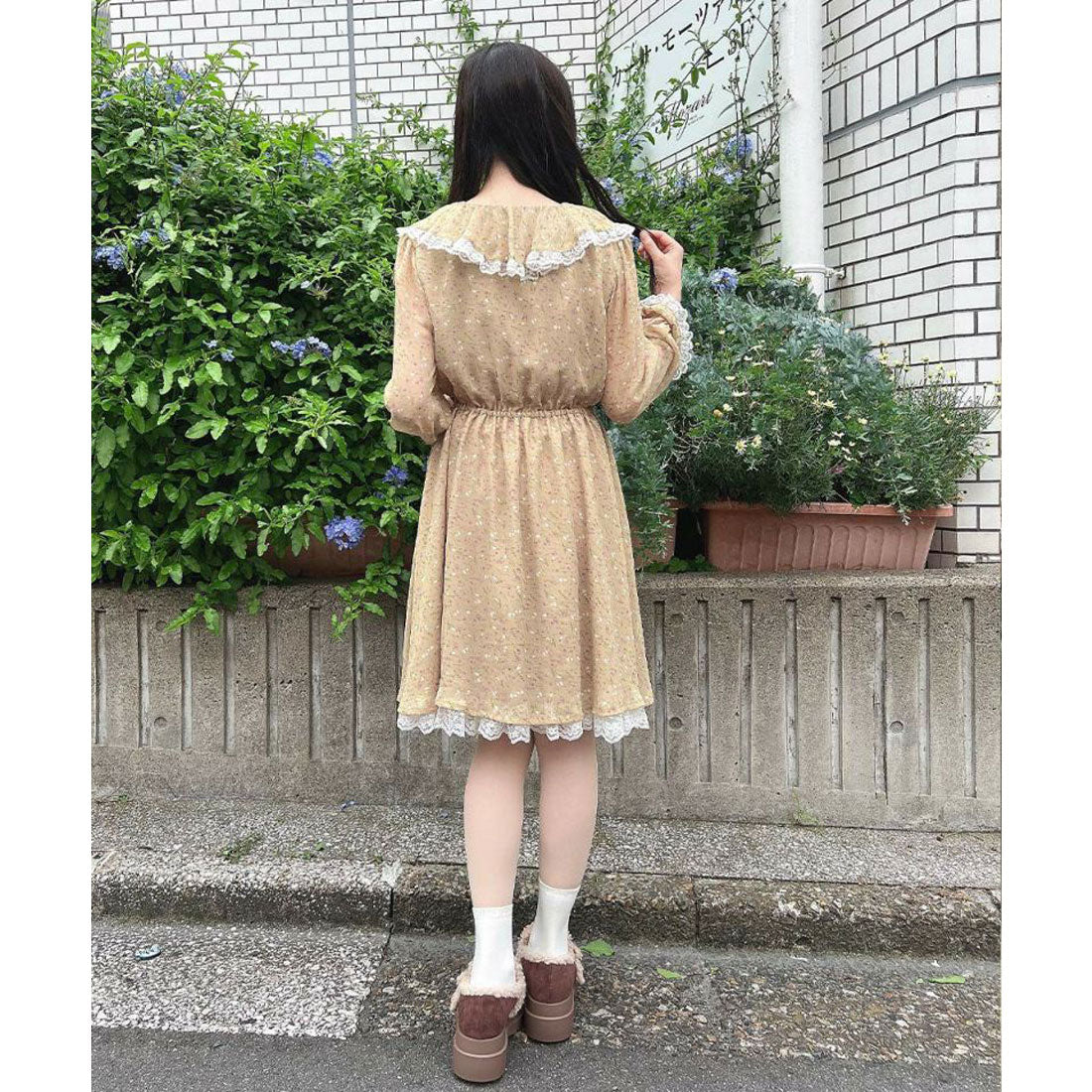 フィント F i.n.t 【洗える】レース使い小花柄ラッフルワンピース （MUSTARD） MUSTARD
