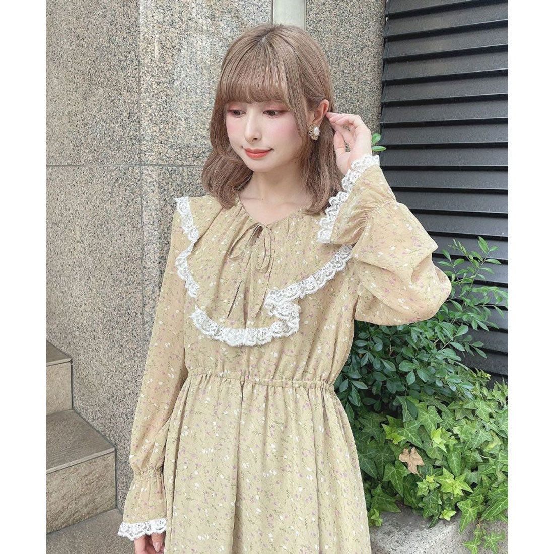 フィント F i.n.t 【洗える】レース使い小花柄ラッフルワンピース （MUSTARD） MUSTARD
