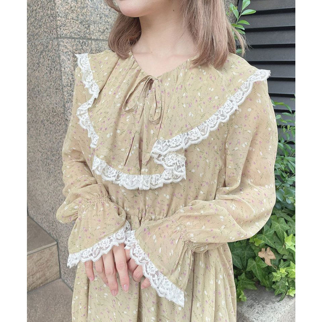 フィント F i.n.t 【洗える】レース使い小花柄ラッフルワンピース （MUSTARD） MUSTARD