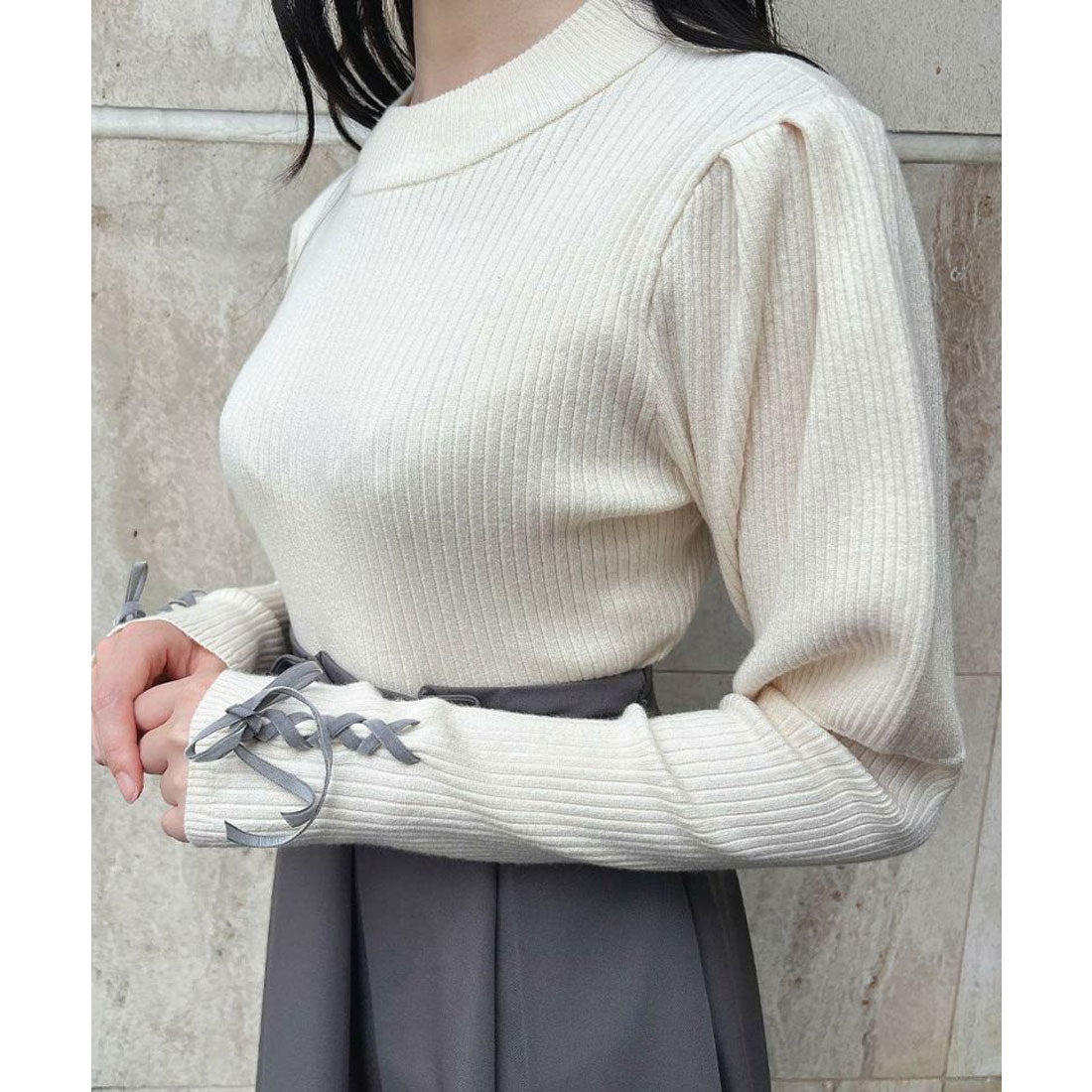 フィント F i.n.t 【洗える】袖口レースアップリブニットプルオーバー （OFF WHITE） OFF WHITE
