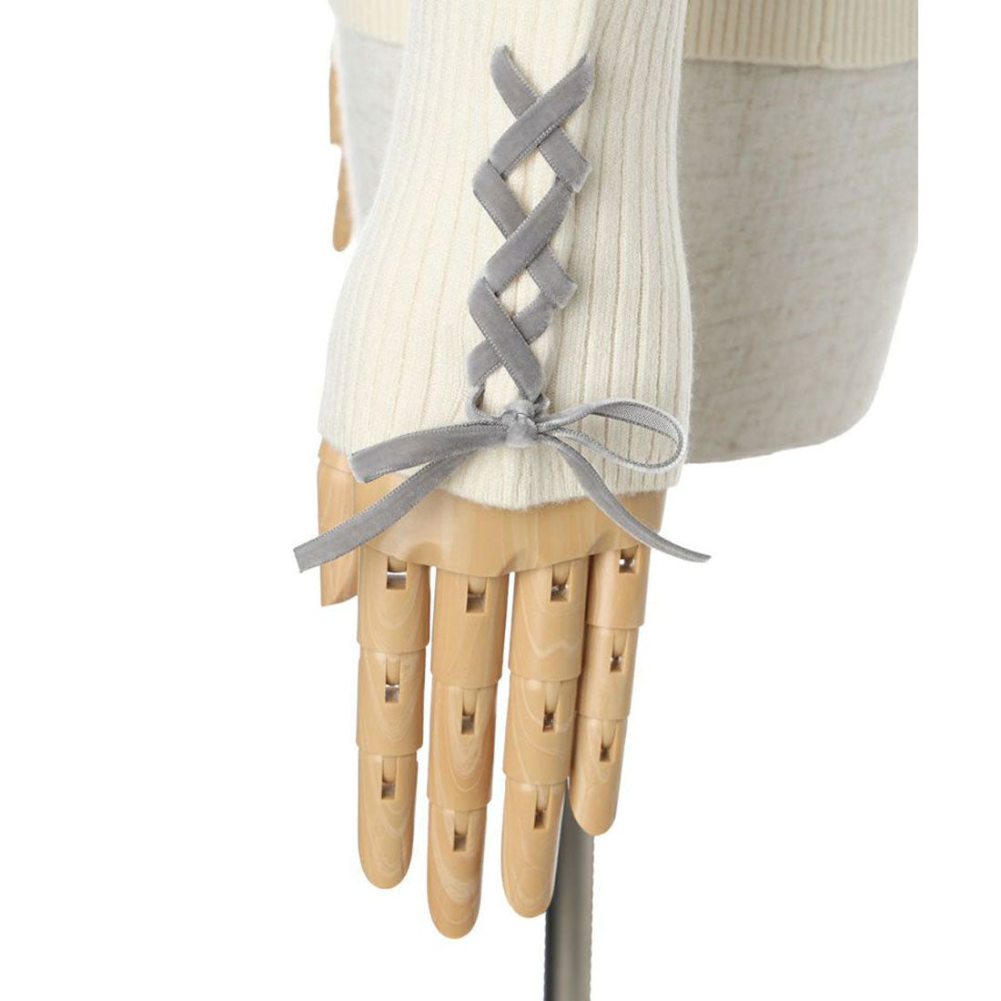 フィント F i.n.t 【洗える】袖口レースアップリブニットプルオーバー （OFF WHITE） OFF WHITE