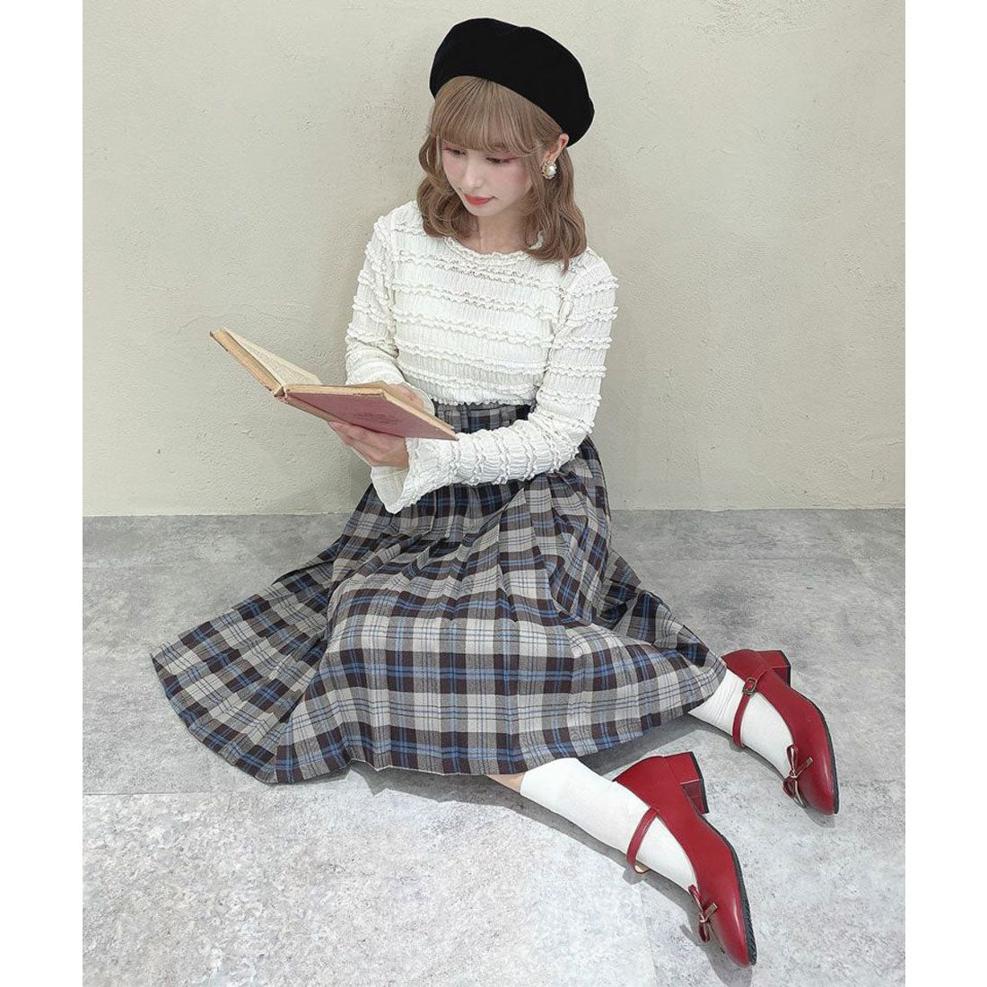 フィント F i.n.t 【洗える】カットフリルフレアースリーブトップス （OFF WHITE） OFF WHITE