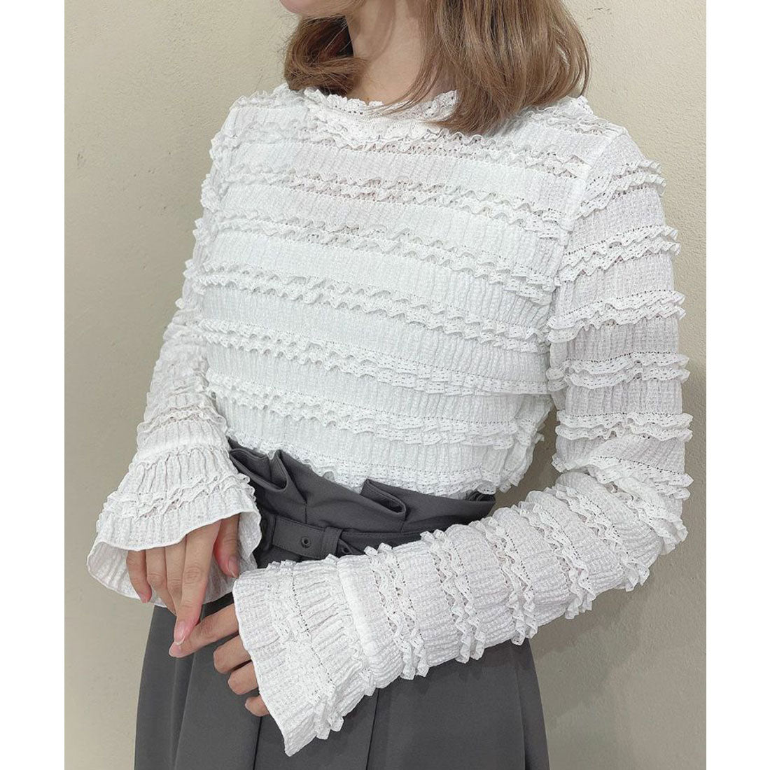 フィント F i.n.t 【洗える】カットフリルフレアースリーブトップス （OFF WHITE） OFF WHITE