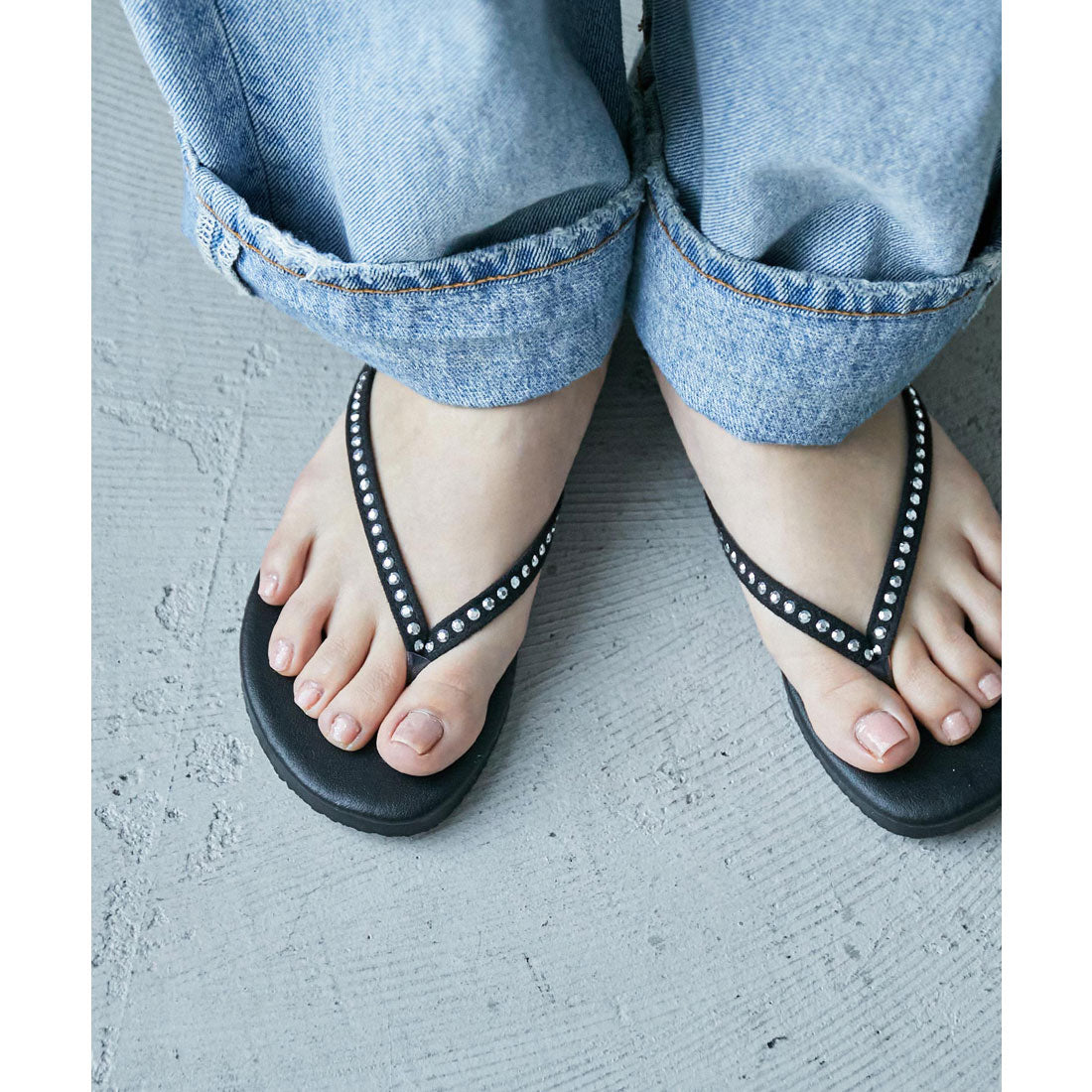 ファッションレター Fashion Letter ビジューデザイントングサンダル （ブラック） ブラック