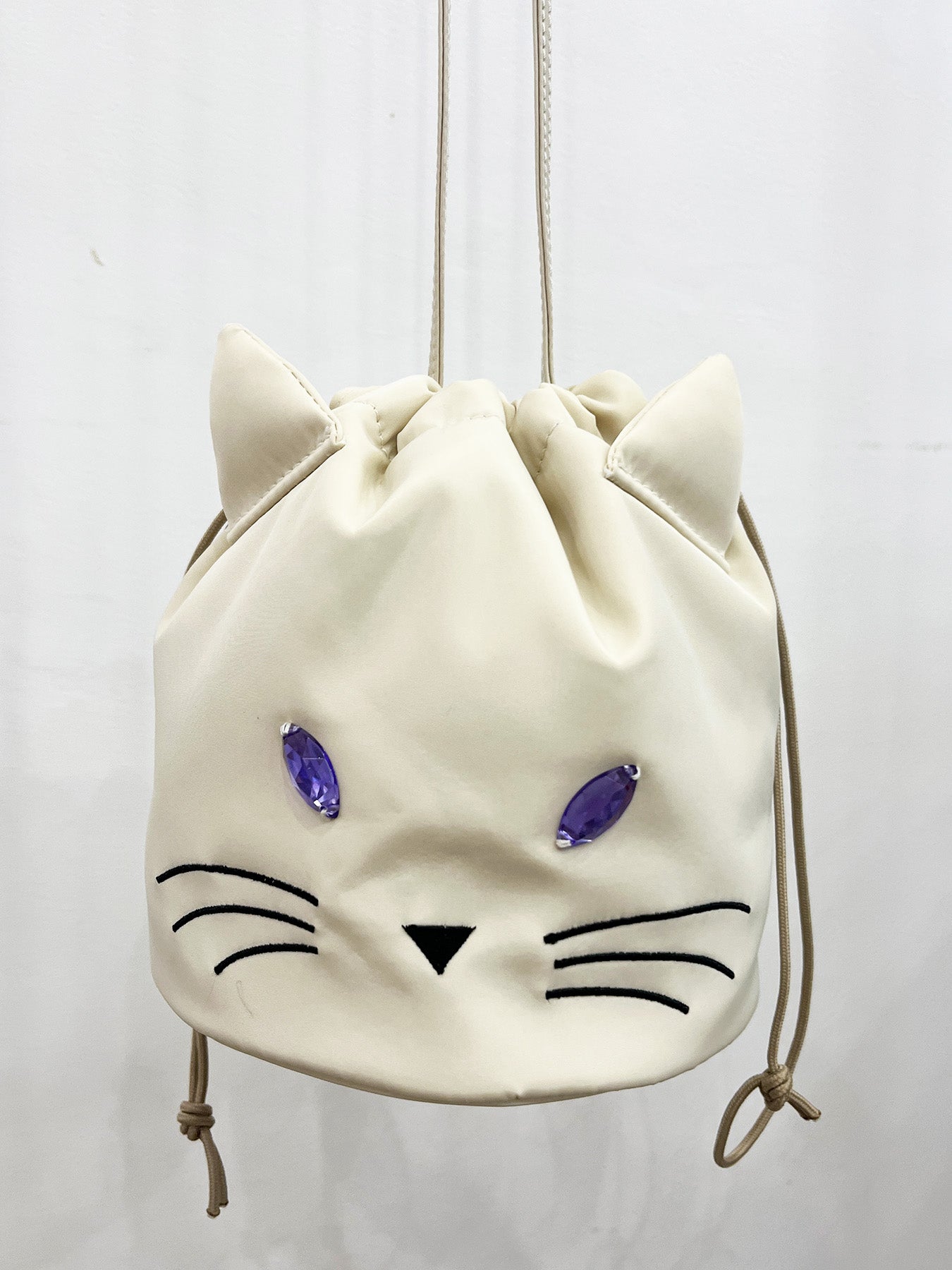ファヴォリ FAVORI パフネコ巾着ショルダー （IVO） IVO