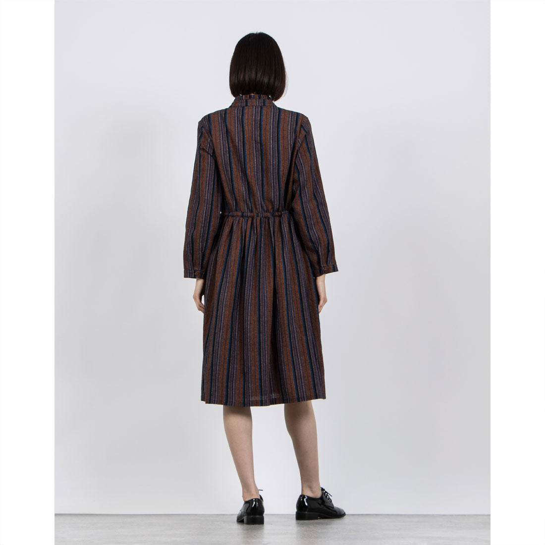 フォーリン アンド コー fall-in&co ヴィンテージ感溢れるフリル襟ワンピース ロングワンピース 240302-1 （茶色） 茶色