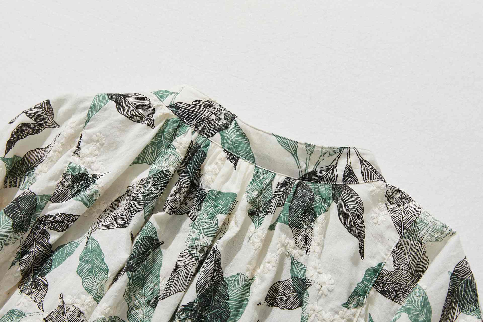 フォーリン アンド コー fall-in&co さらりと着こなすだけで上品に着映えする 刺繍入りブラウス 長袖 緑*ブラック 240507-2 （緑*ブラック） 緑*ブラック