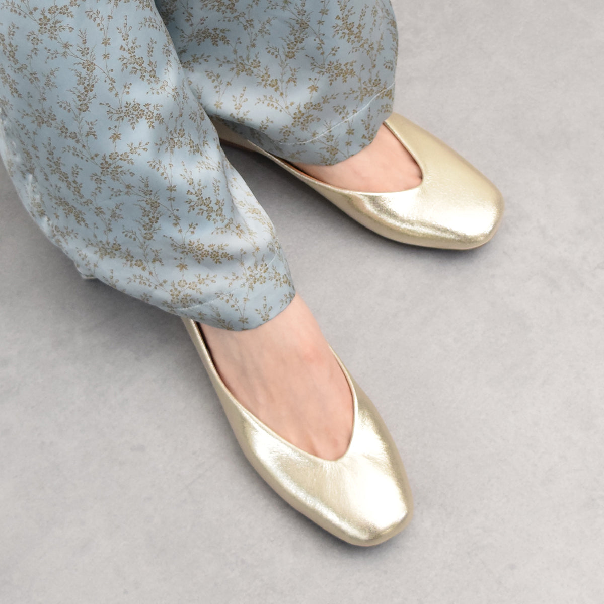FABIO RUSCONI Soft Square Toe V-Cut Ballet Shoes