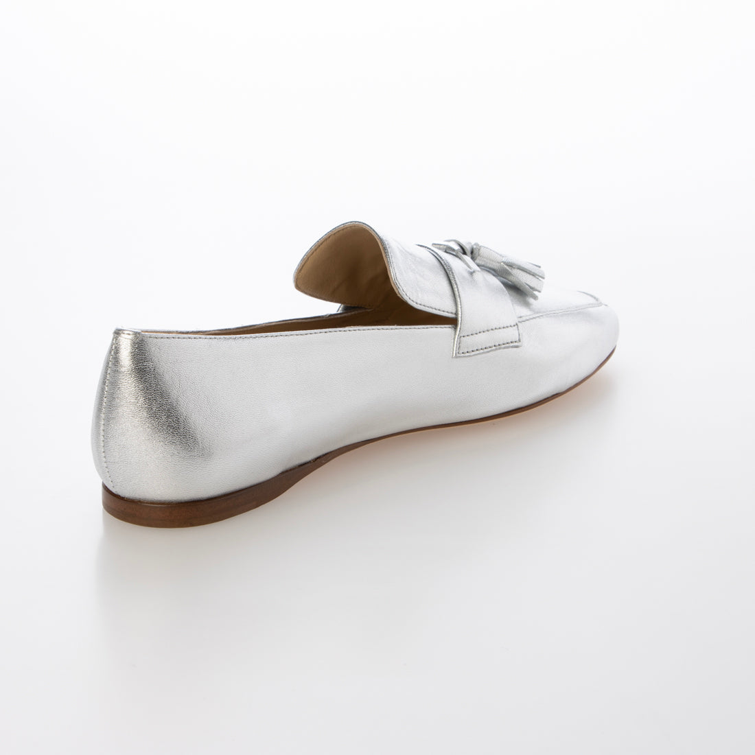 ファビオルスコーニ FABIO RUSCONI アーモンドトゥタッセルローファー （シルバー） シルバー