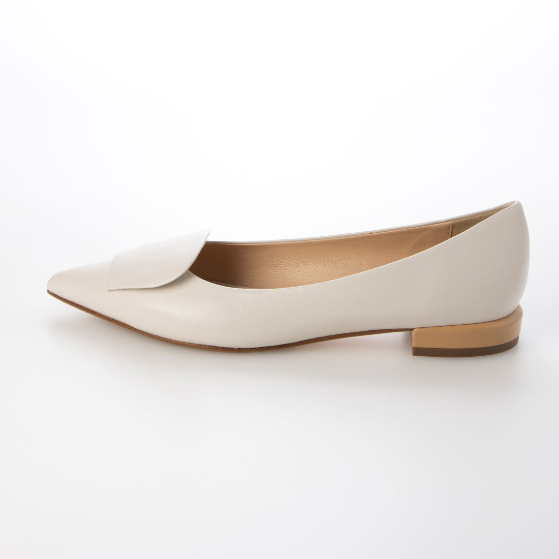 ファビオルスコーニ FABIO RUSCONI ローヒールポインテッドトウパンプス （アイボリーコンビ） アイボリーコンビ