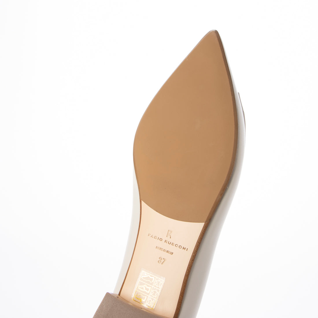 ファビオルスコーニ FABIO RUSCONI ローヒールポインテッドトウパンプス （アイボリーコンビ） アイボリーコンビ