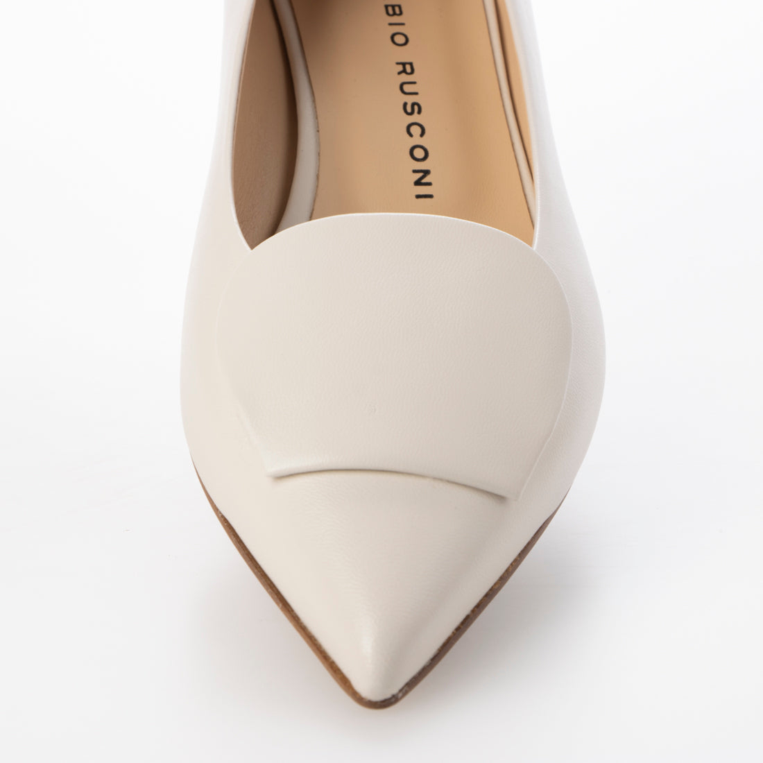 ファビオルスコーニ FABIO RUSCONI ローヒールポインテッドトウパンプス （アイボリーコンビ） アイボリーコンビ