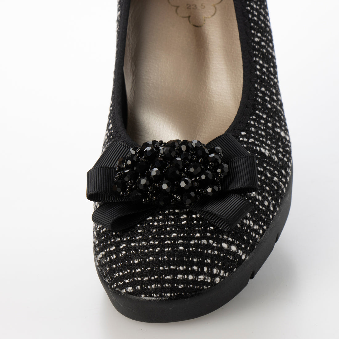 FIRST CONTACT Wedge Pumps