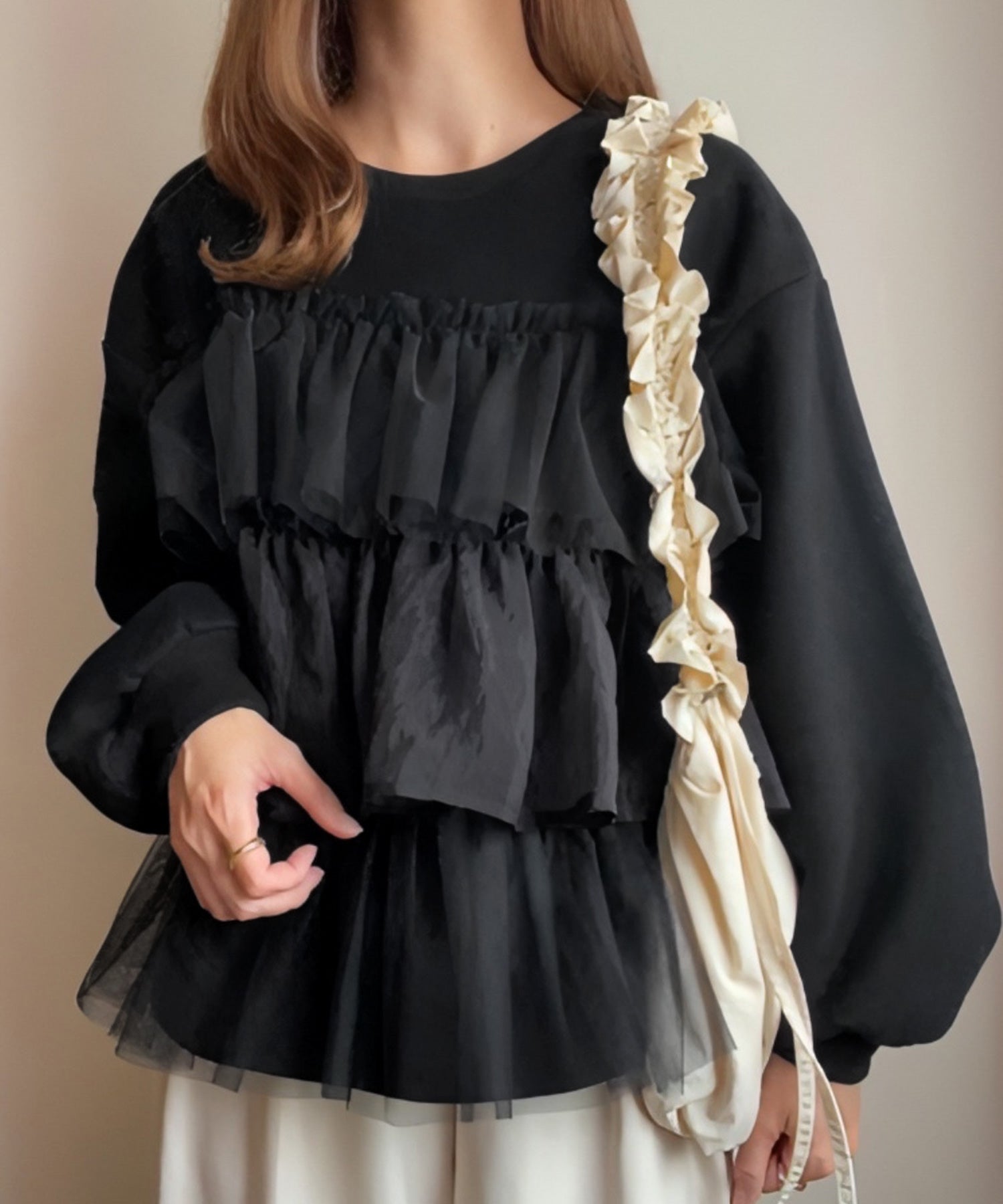 フィルー FILLOU FILLOU フリルドッキング裏起毛プルオーバー