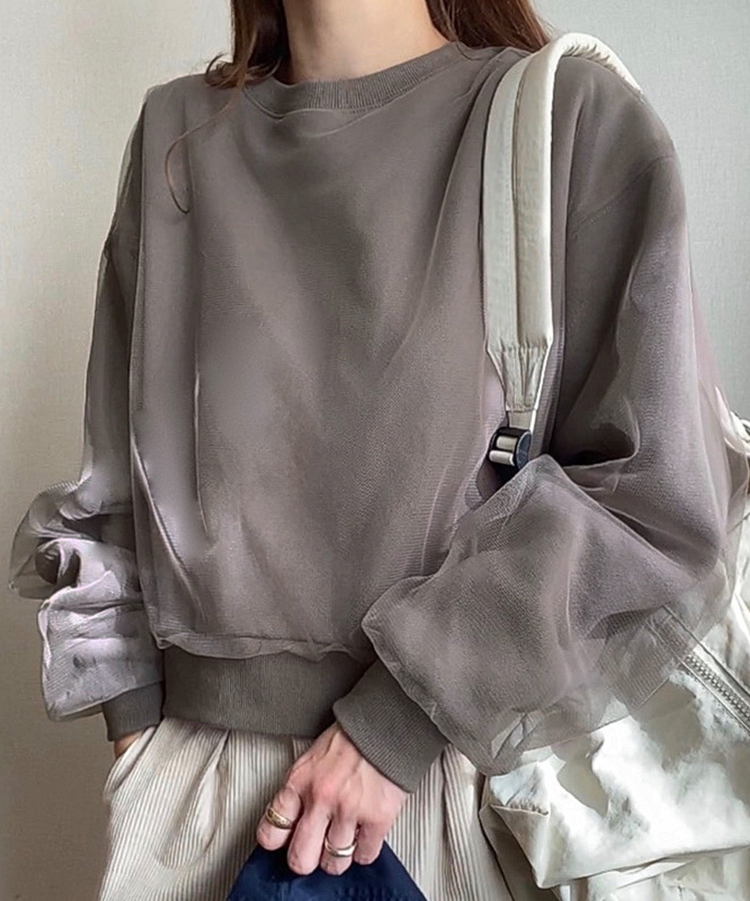 FILLU FILLOU FILLOU Tulle Layered Fleece-Lined Short Sweat Top