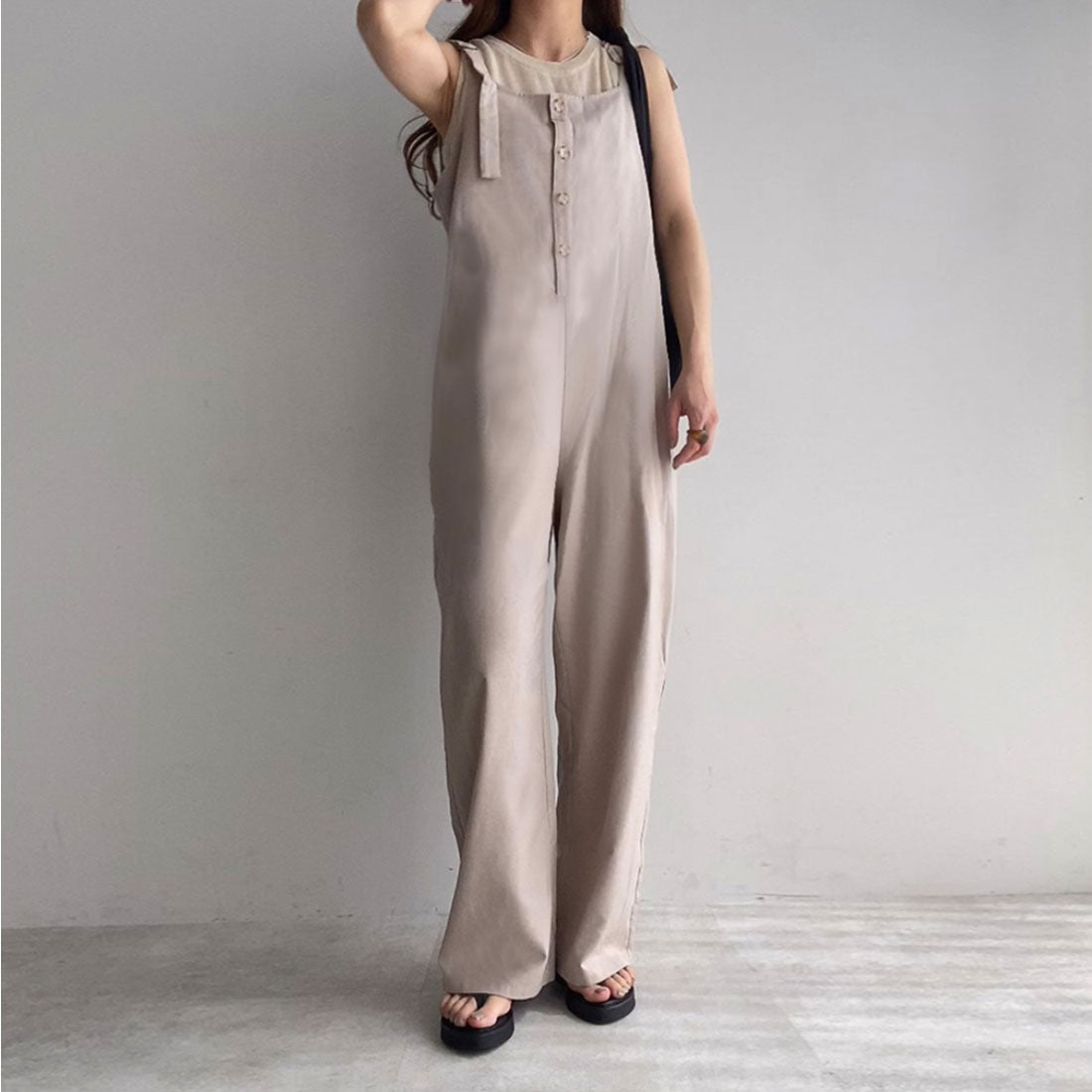 フィルー FILLOU FILLOU リネン混サロペット,グレージュ