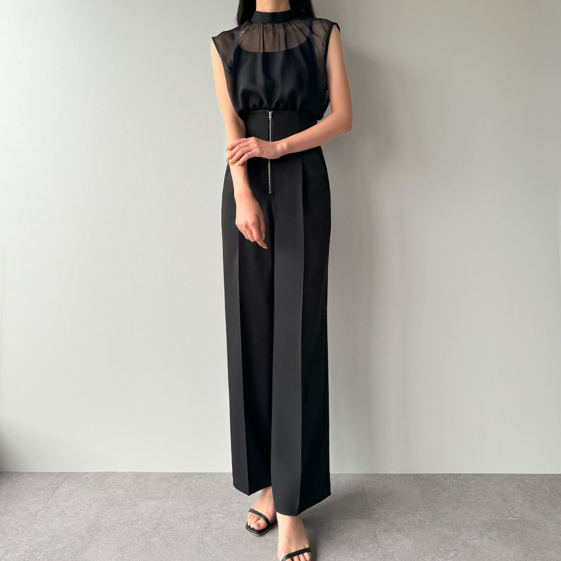 フィルー FILLOU Louere フロントジップハイウエストタックパンツ