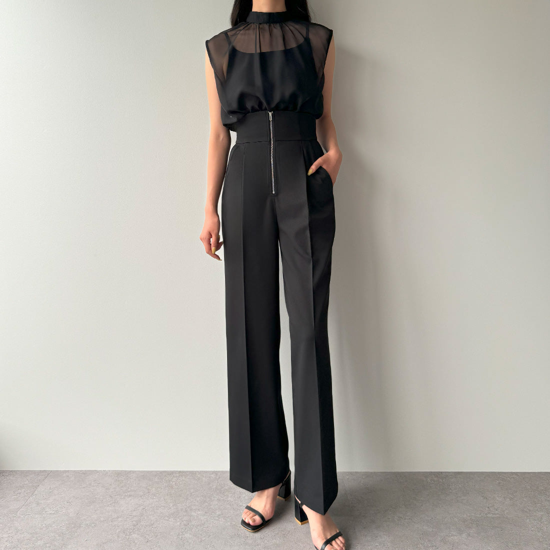 フィルー FILLOU Louere フロントジップハイウエストタックパンツ