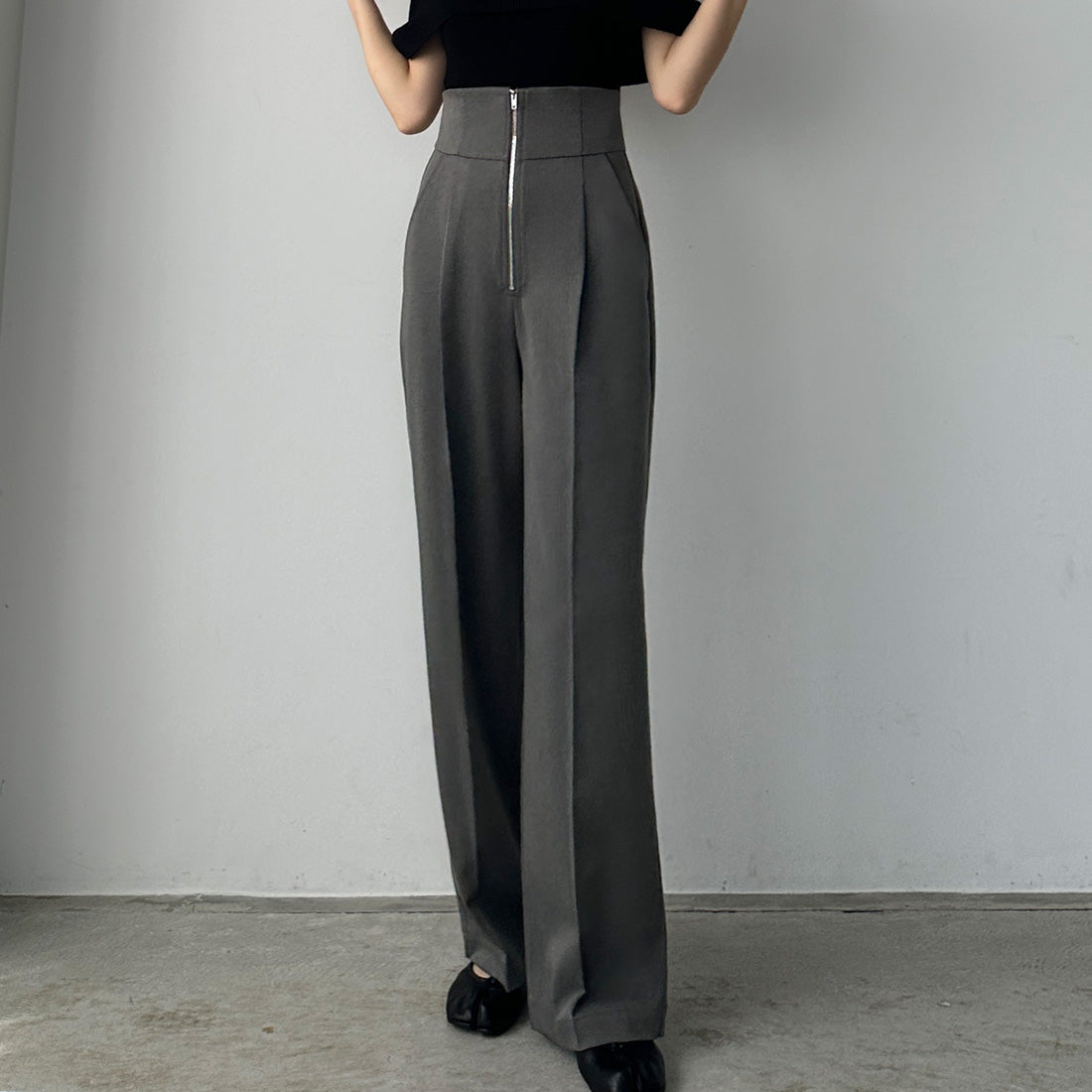 フィルー FILLOU Louere フロントジップハイウエストタックパンツ