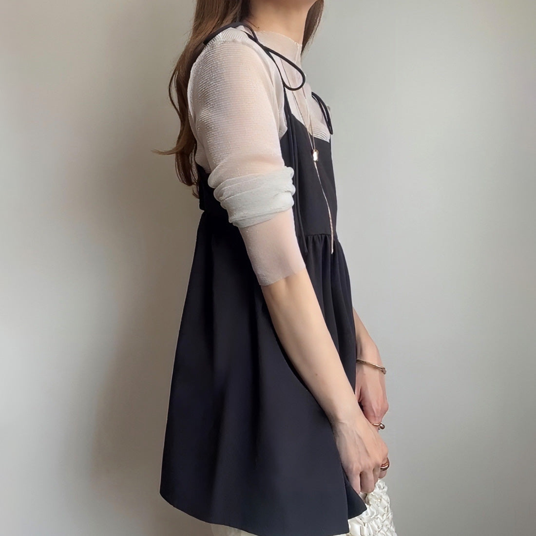 フィルー FILLOU FILLOU 後ろデザイン肩リボンキャミソール