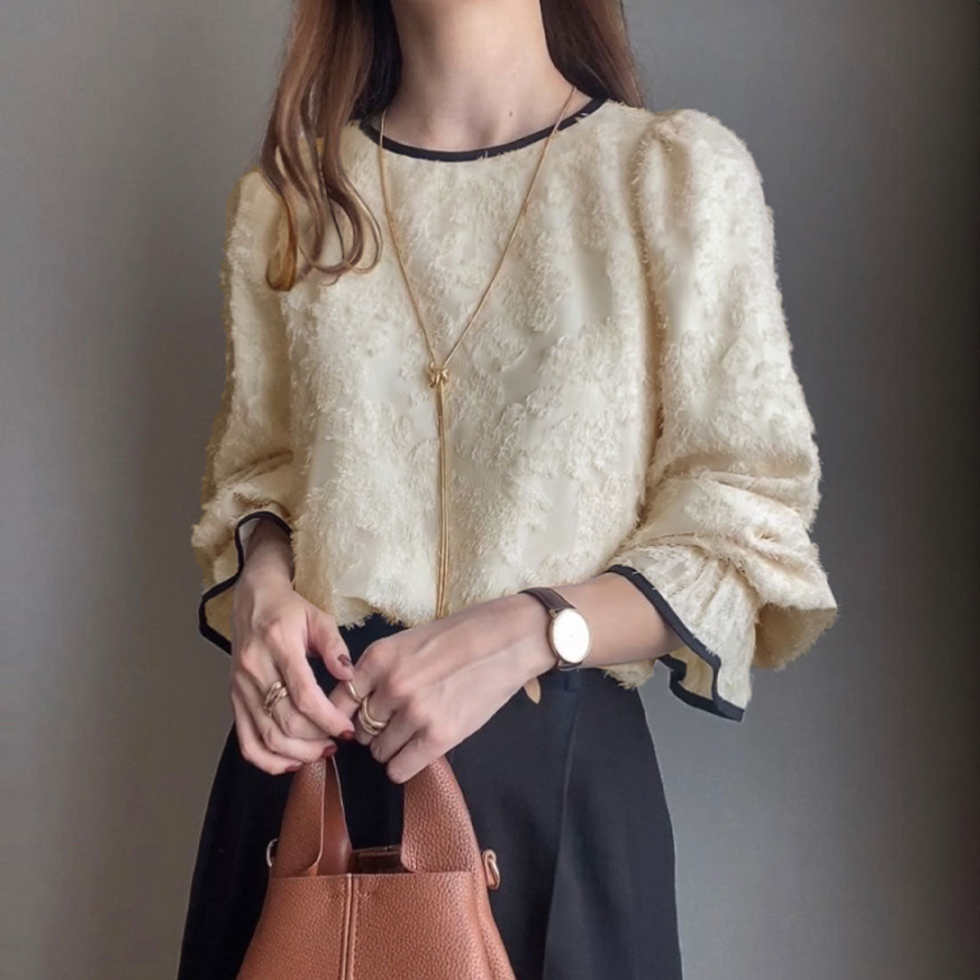 FILLU FILLOU Color Piping Flower Jacquard Top