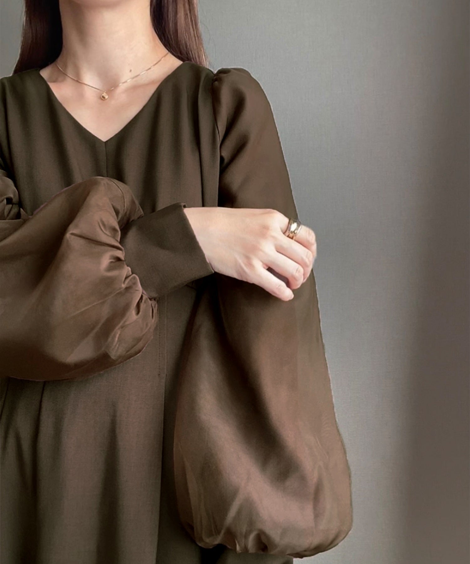 FILLU FILLOU Waist Tuck Organza Layered Sleeve Dress