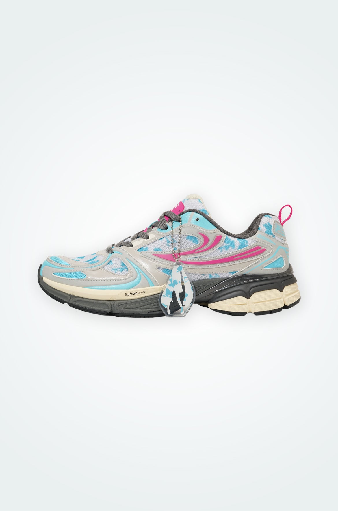 フィラ FILA FILA INTERUN v2 × Hatsune Miku / カジュアルスニーカー （WHITE/BLACK/RED） WHITE/BLACK/RED