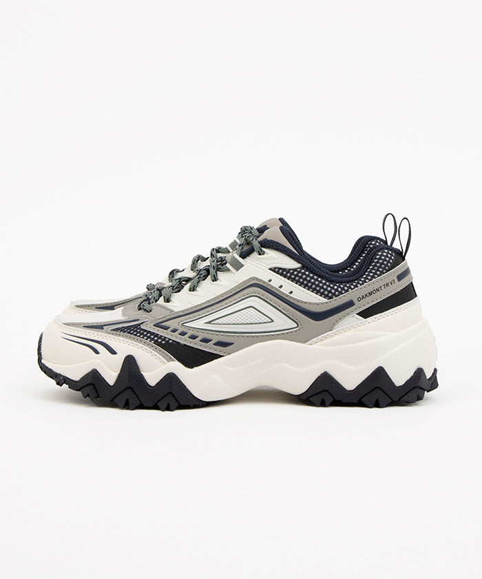 FILA OAKMONT TR v3 / Oakmont TR v3 Casual Thick-soled Sneakers / Light Gray