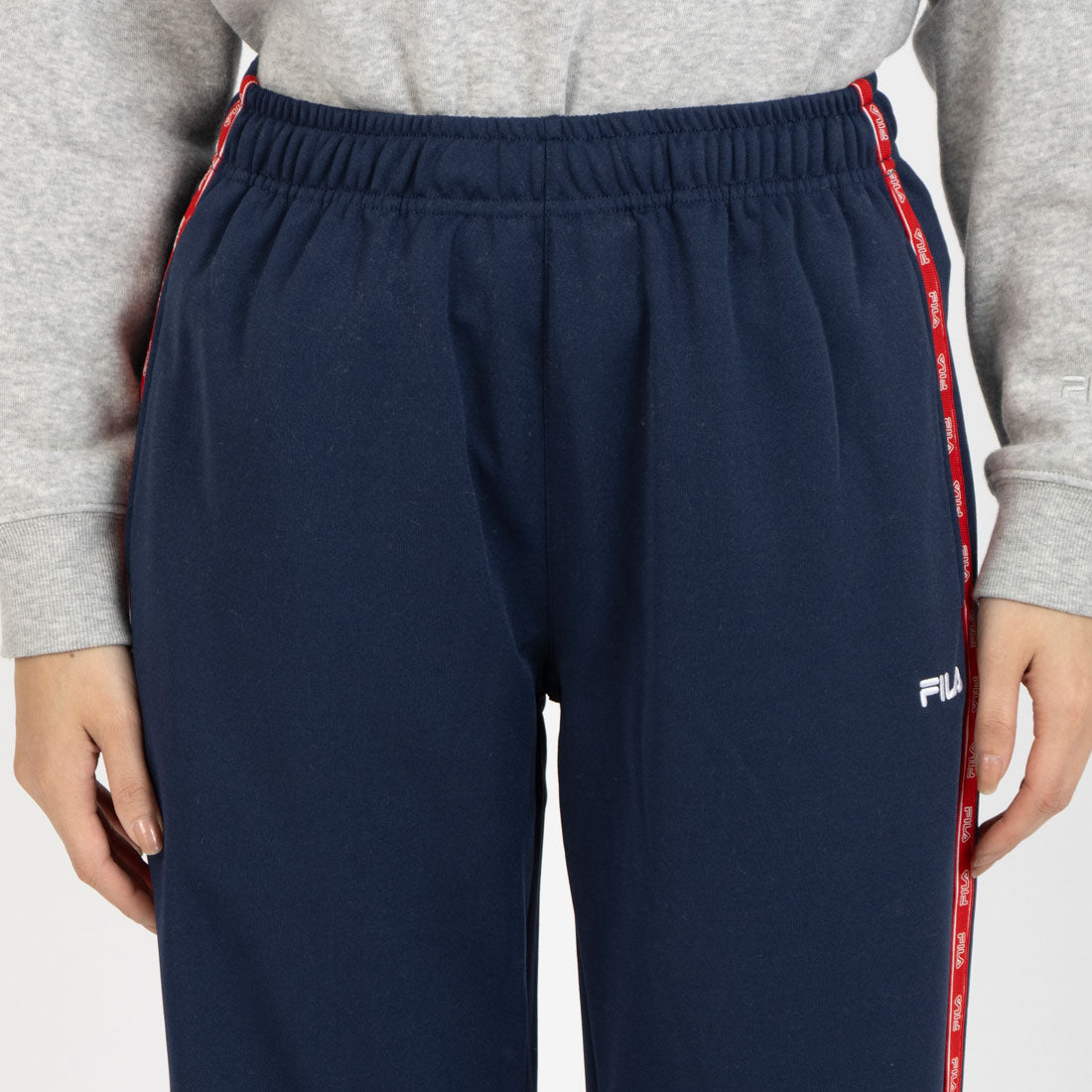 フィラ FILA ロゴテープジャージパンツ / LOGO TAPED JERSEY PANTS / カジュアルウェア / レディース （NV0） NAVY
