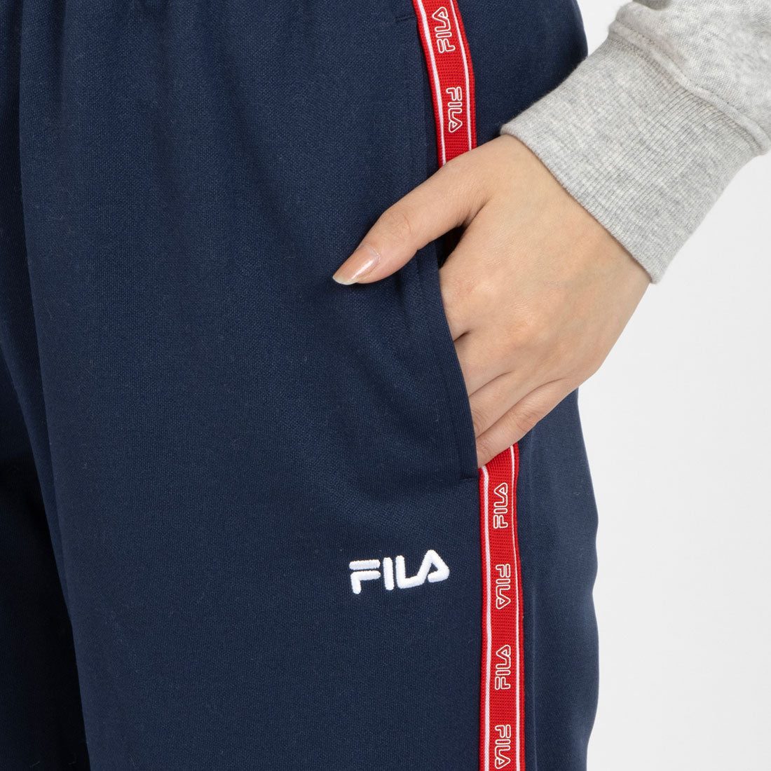 フィラ FILA ロゴテープジャージパンツ / LOGO TAPED JERSEY PANTS / カジュアルウェア / レディース （NV0） NAVY