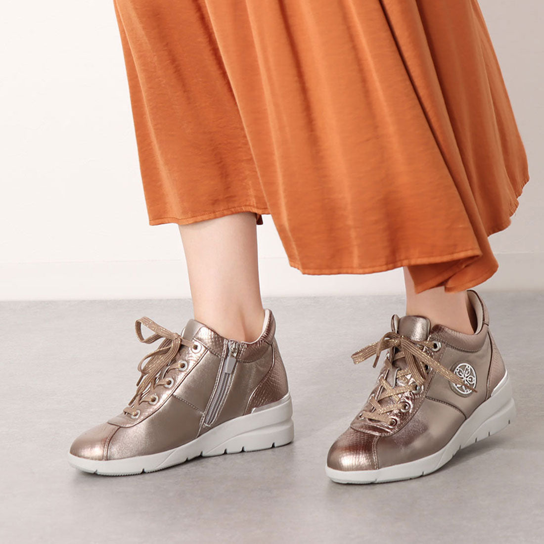 フィットジョイ FITJOY 軽量 mid cut スニーカー