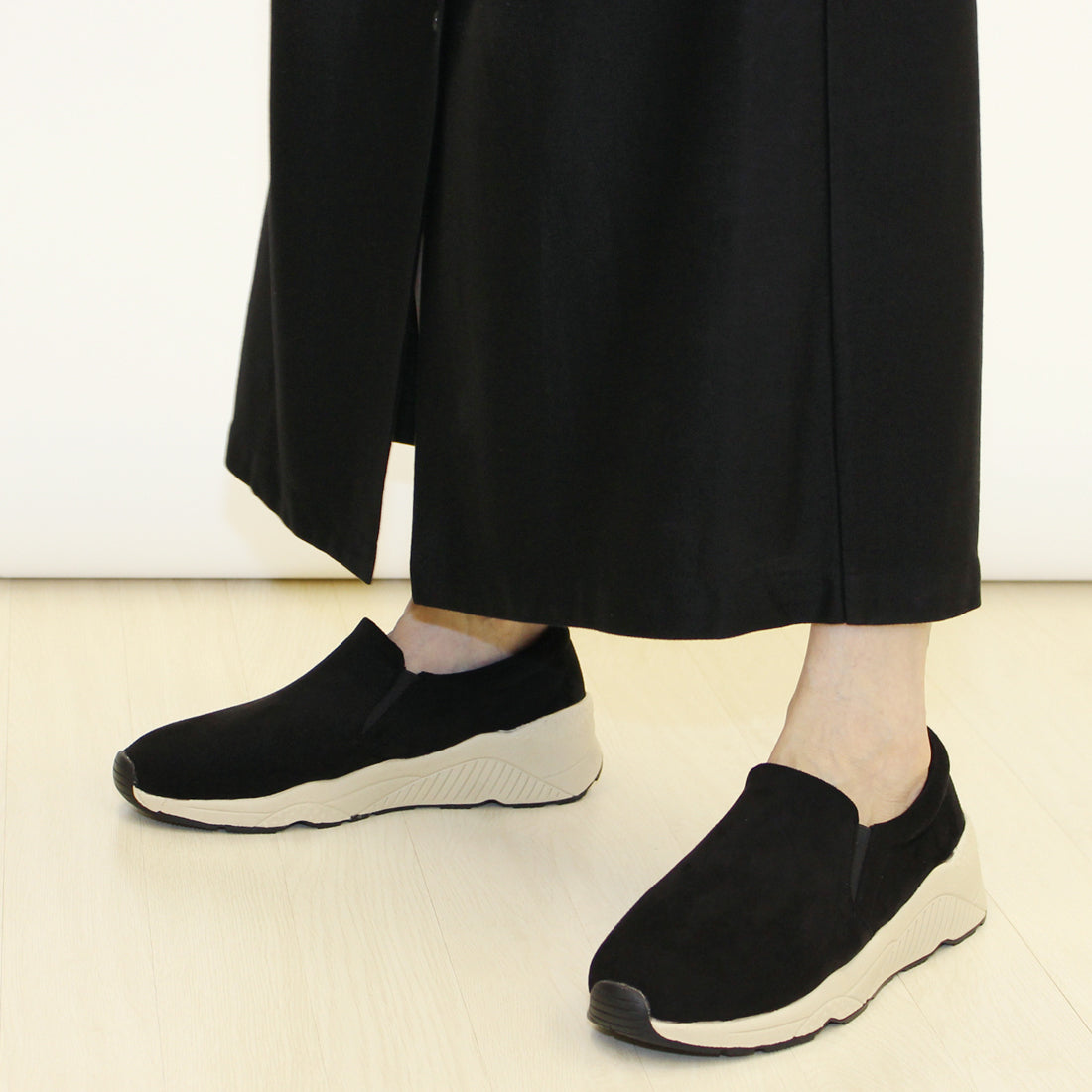 フィン Fin 厚底スリッポン【低反発スポンジ入り】